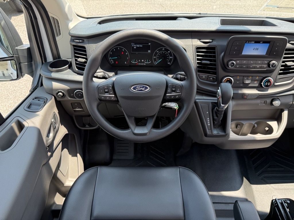 2025 Ford Transit Cargo Van photo 4