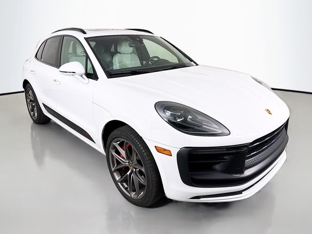 2022 Porsche Macan GTS's photo