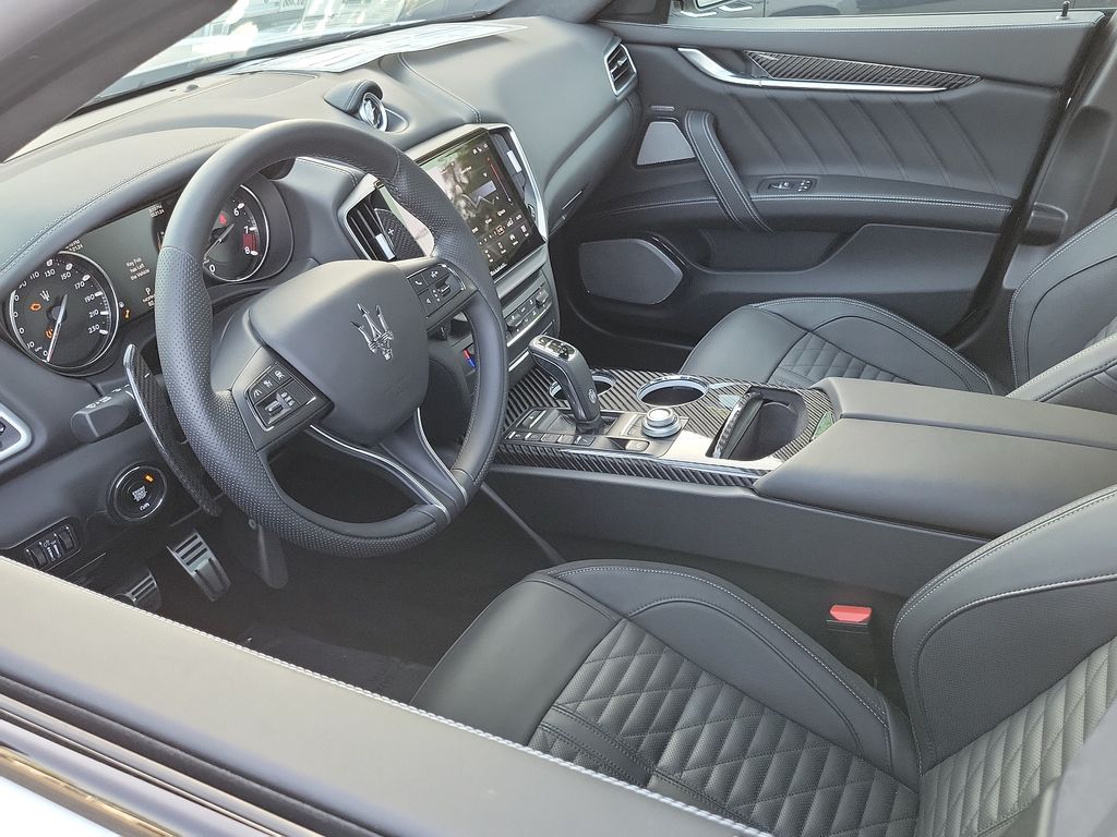 2023 Maserati Ghibli Trofeo photo 4
