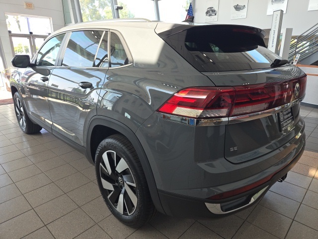 2025 Volkswagen Atlas Cross Sport SE Technology photo 6