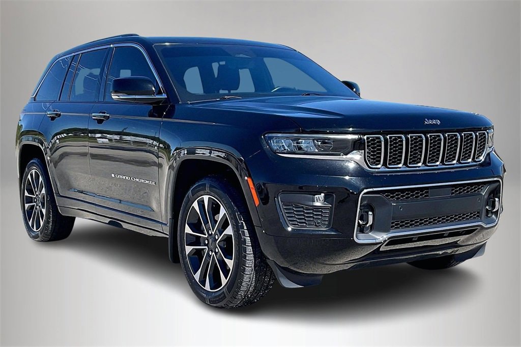 2022 Jeep Grand Cherokee Overland's photo