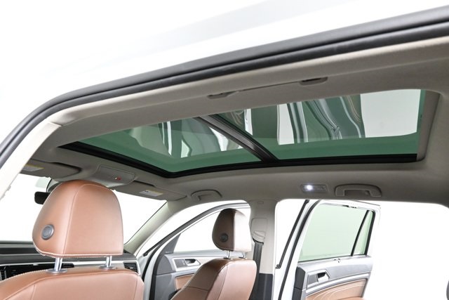 2022 Volkswagen Atlas SEL photo 4