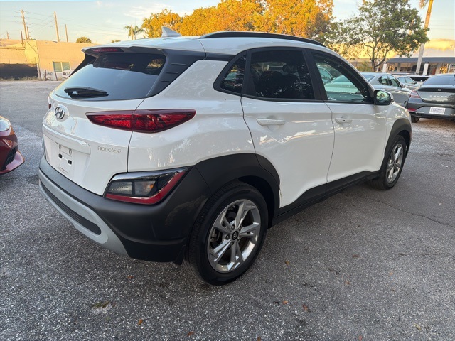 2023 Hyundai Kona SEL photo 3
