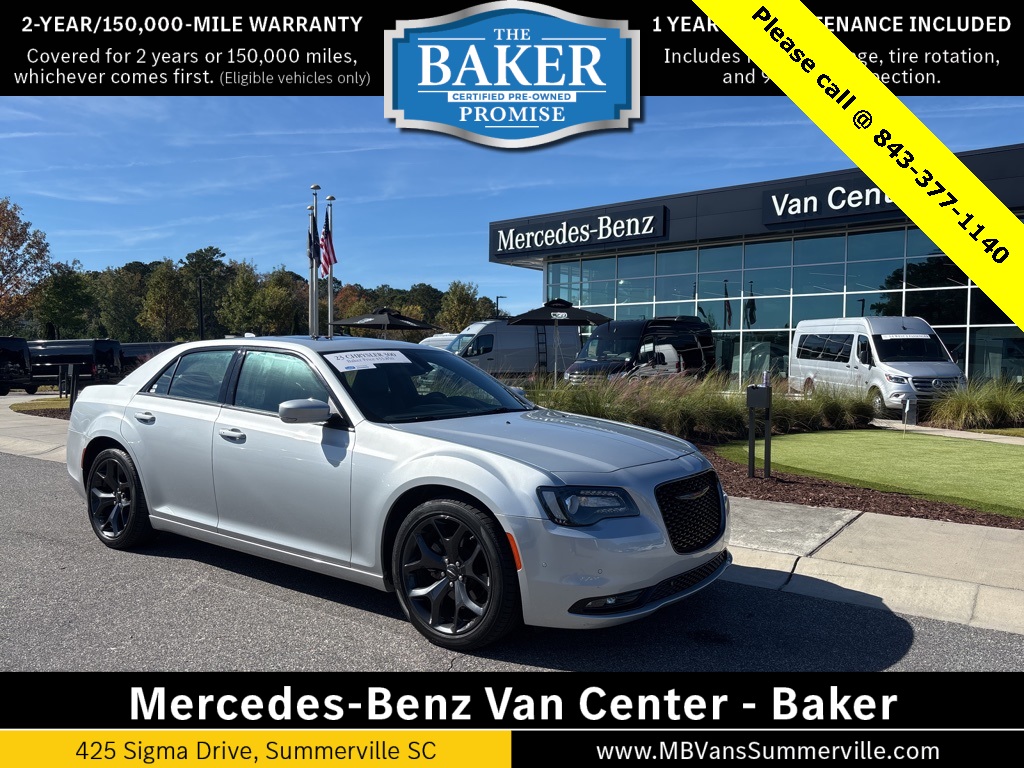 2023 Chrysler 300 S's photo