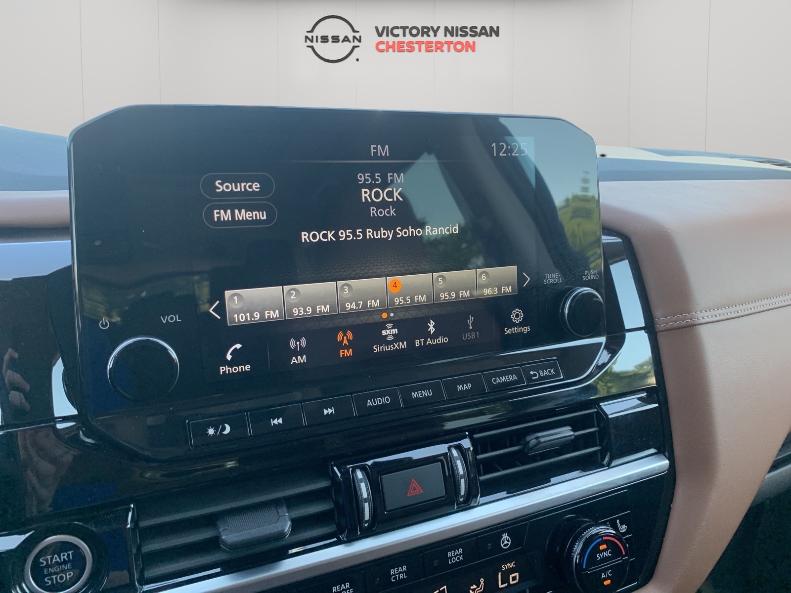 2023 Nissan Pathfinder Platinum photo 20