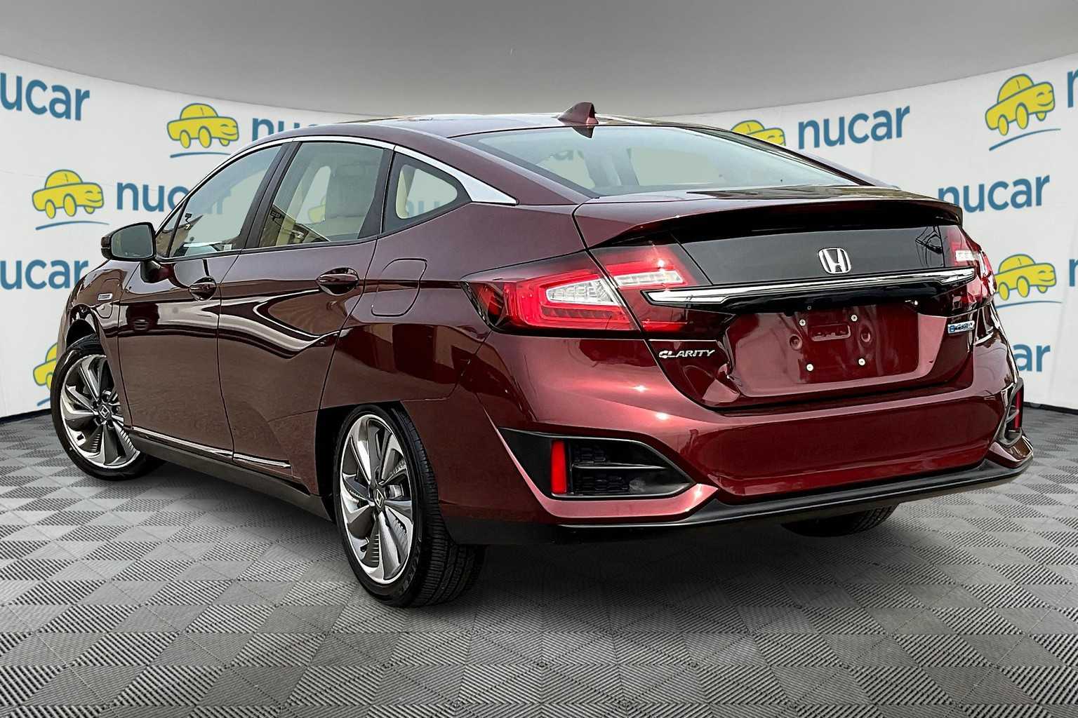 2018 Honda Clarity Plug-In Hybrid photo 2