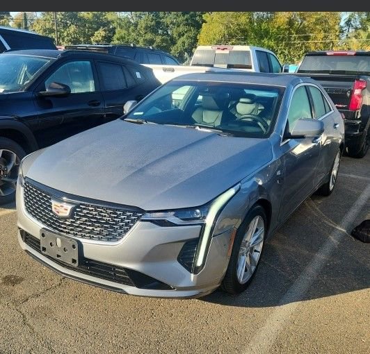 2023 Cadillac CT4 Luxury photo 2