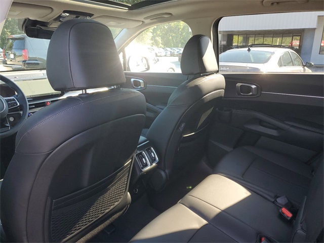 2025 Kia Sorento S photo 23
