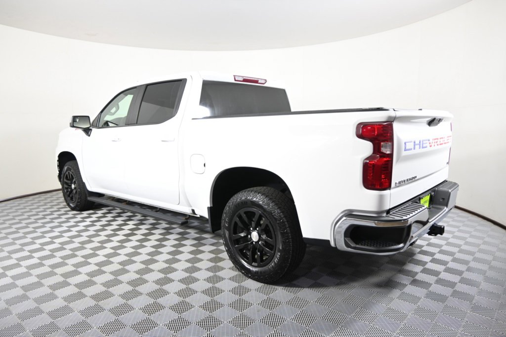 2022 Chevrolet Silverado 1500 LT photo 4