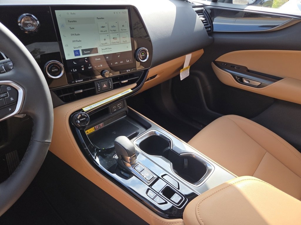 2026 Lexus NX 350h photo 32
