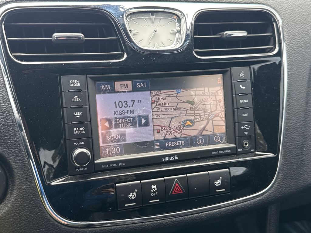 2012 Chrysler 200 S photo 21