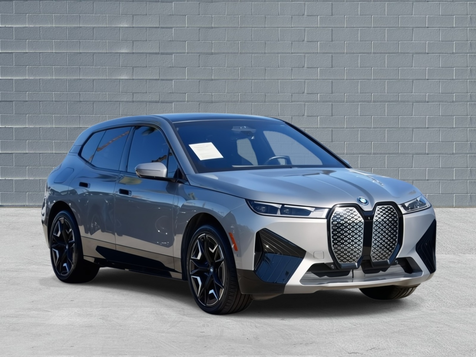 2024 BMW iX Base's photo