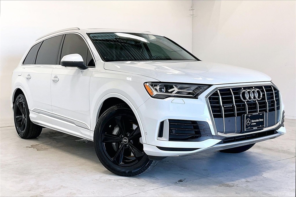2022 Audi Q7 Premium's photo
