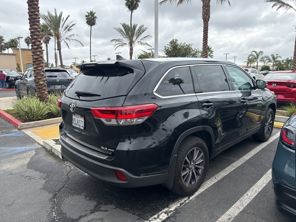 2019 Toyota Highlander SE XLE photo 5