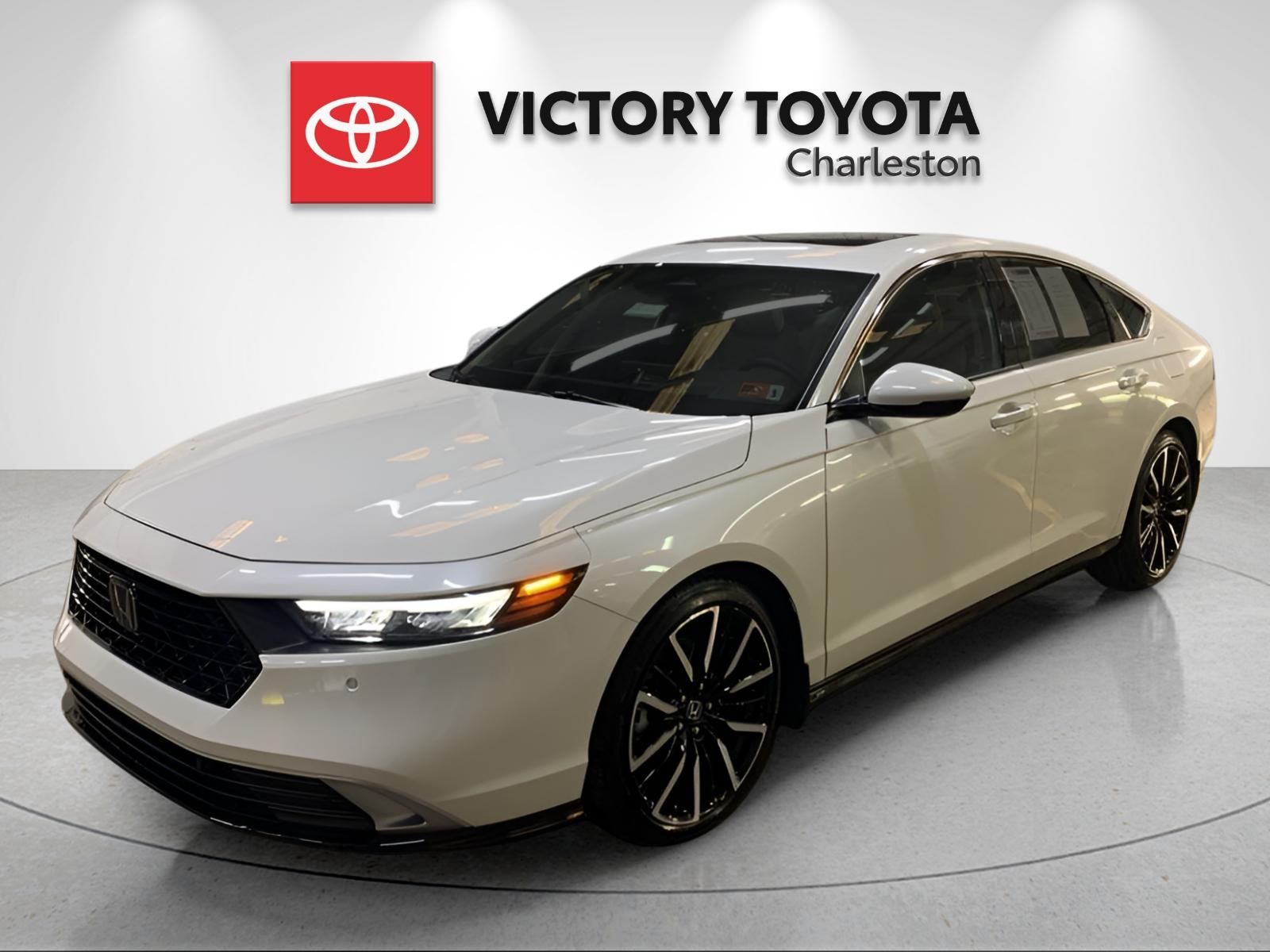 2025 Honda Accord Hybrid Touring's photo