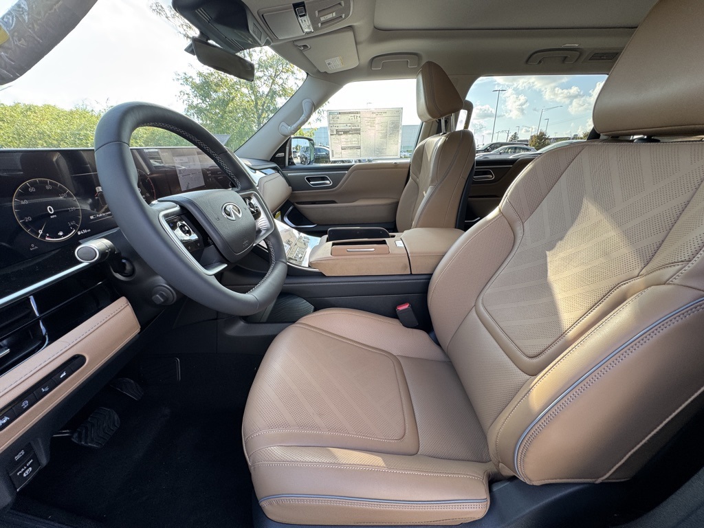 2026 Infiniti QX80 Luxe photo 12