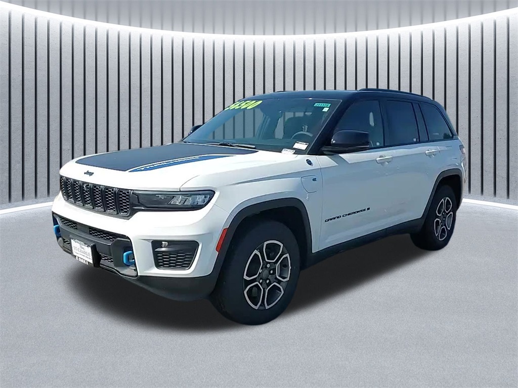 Used 2023 White Jeep Trailhawk 4xe image 1