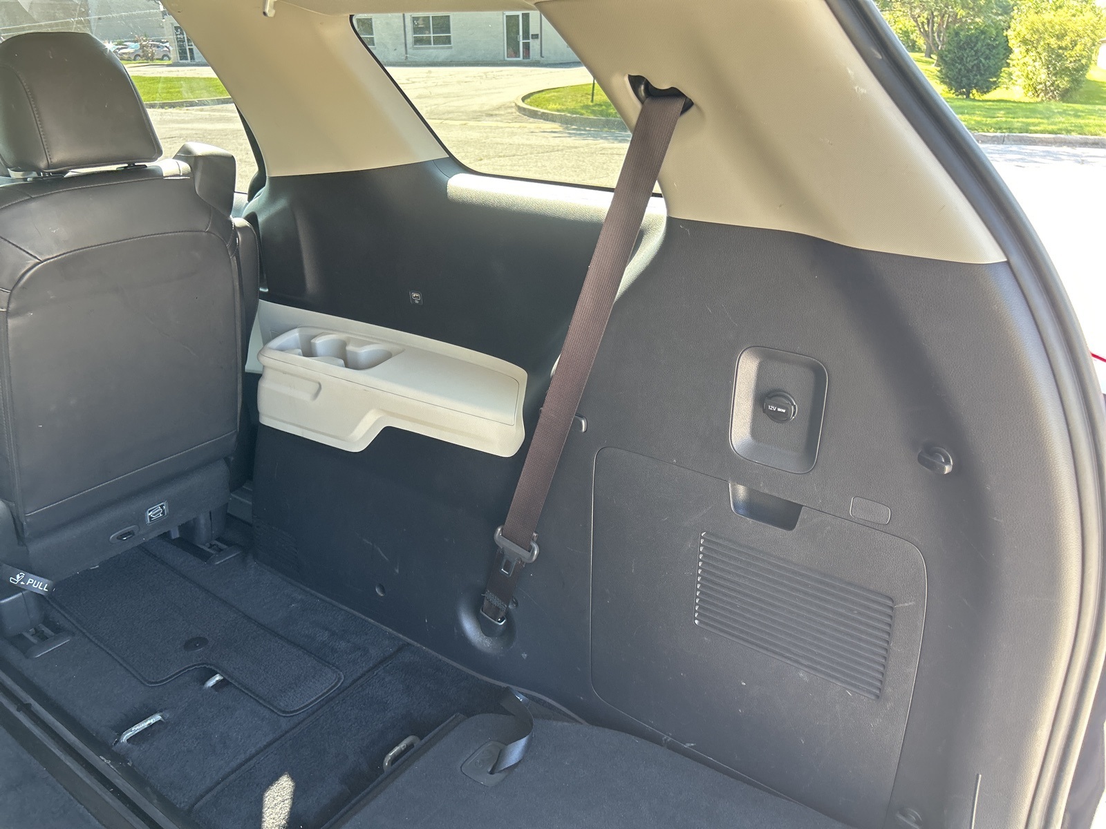 2024 Kia Carnival LX photo 34