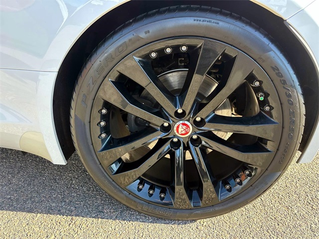 2019 Jaguar F-TYPE P380 photo 28