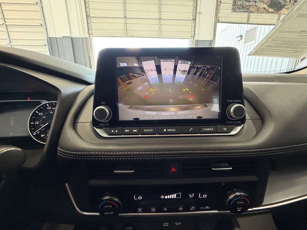 2024 Nissan Rogue SV photo 25