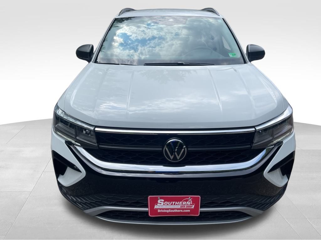 2024 Volkswagen Taos S photo 11