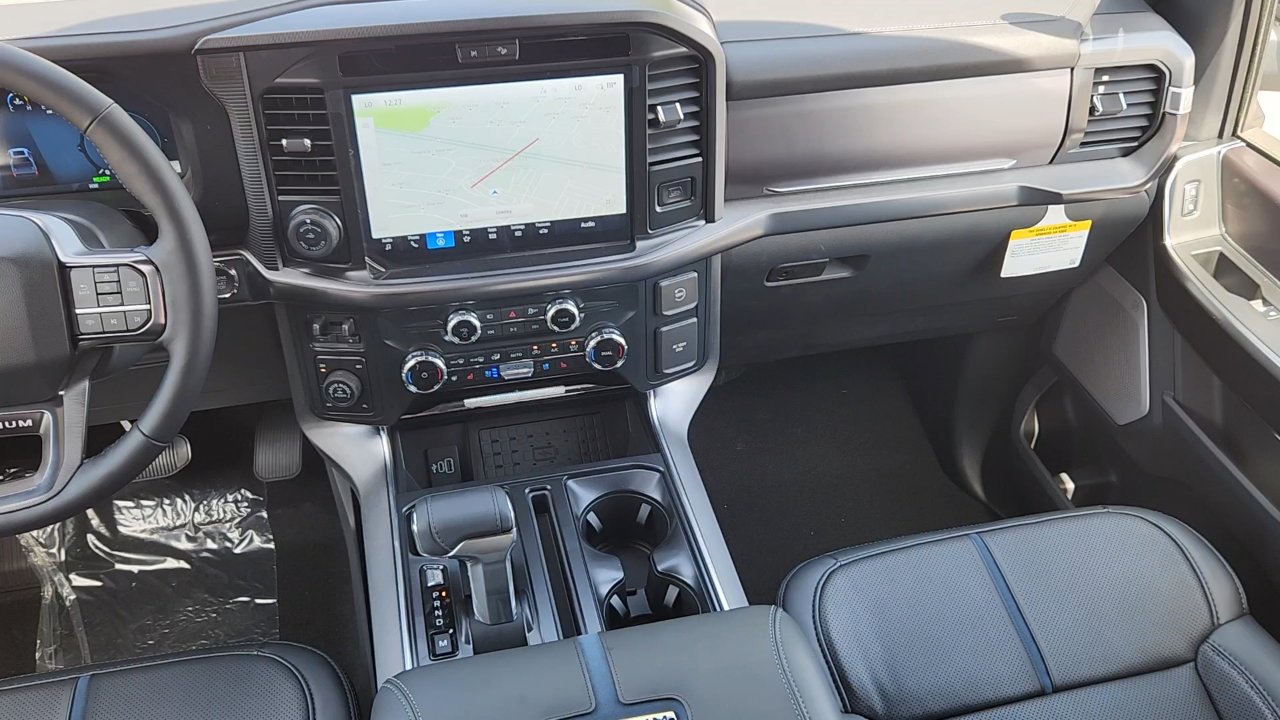 2025 Ford F-150 Platinum photo 7