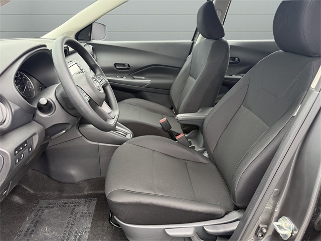 2025 Nissan Kicks Play S photo 9