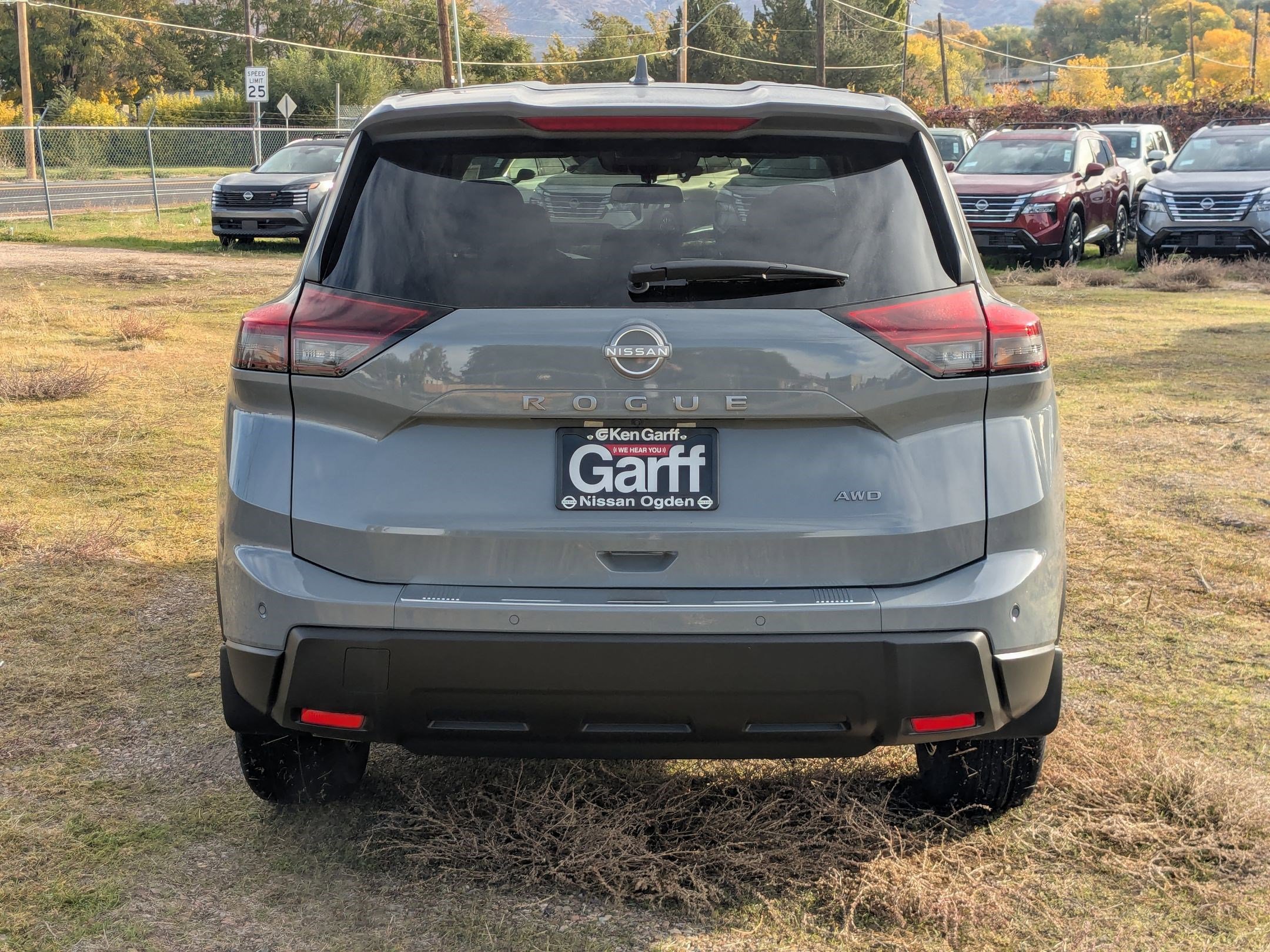 2026 Nissan Rogue SV photo 4