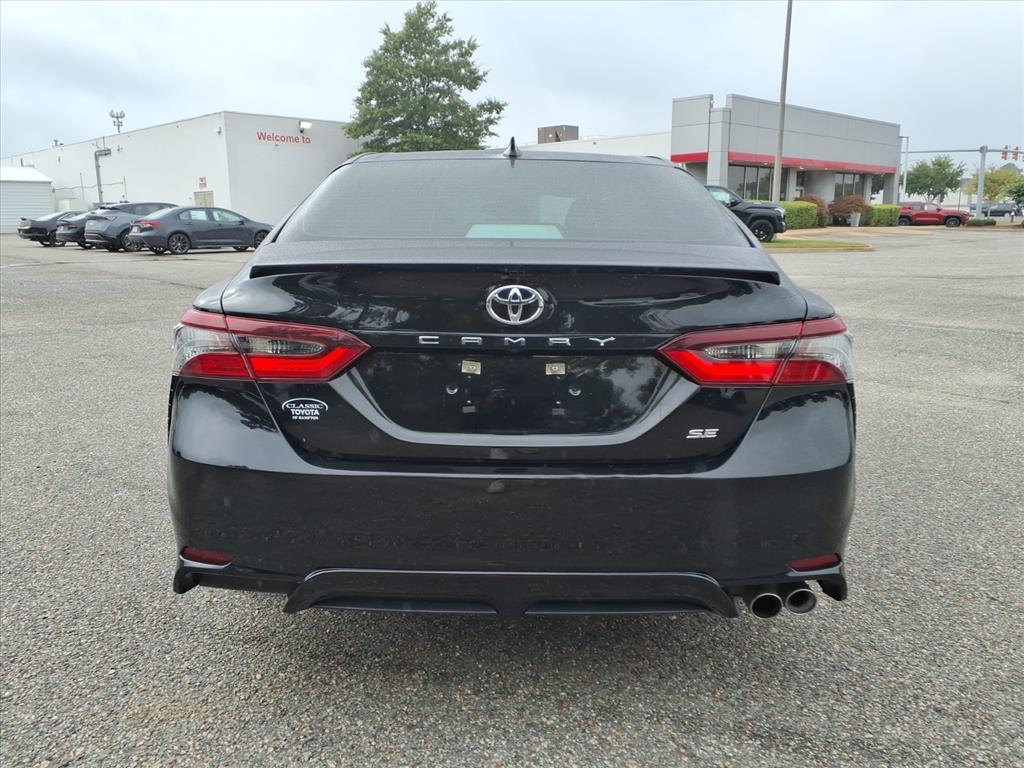 2023 Toyota Camry SE photo 8