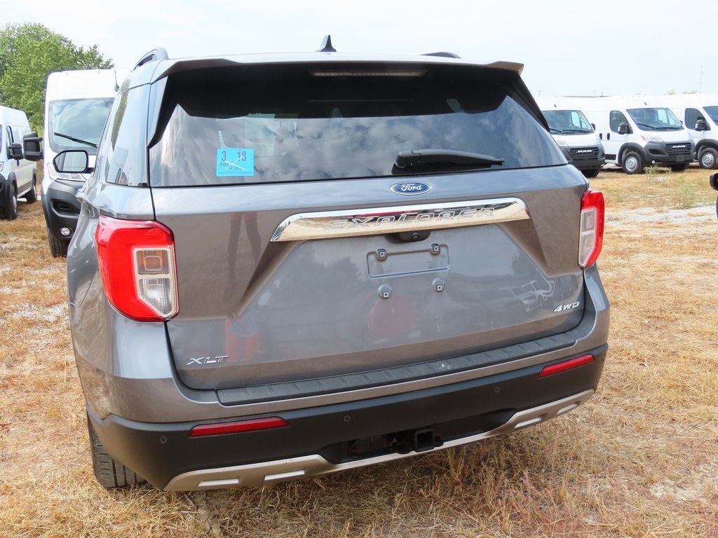 2022 Ford Explorer XLT photo 13