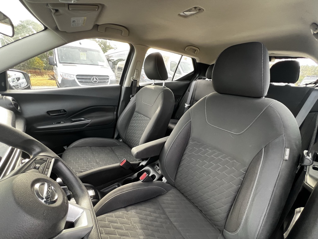 2021 Nissan Kicks S photo 13