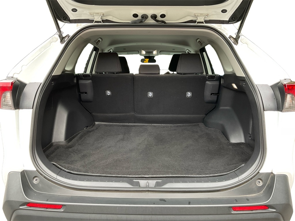 2024 Toyota RAV4 LE photo 11
