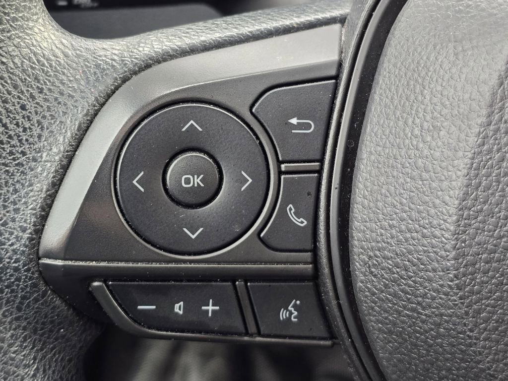 2023 Toyota Corolla LE photo 9