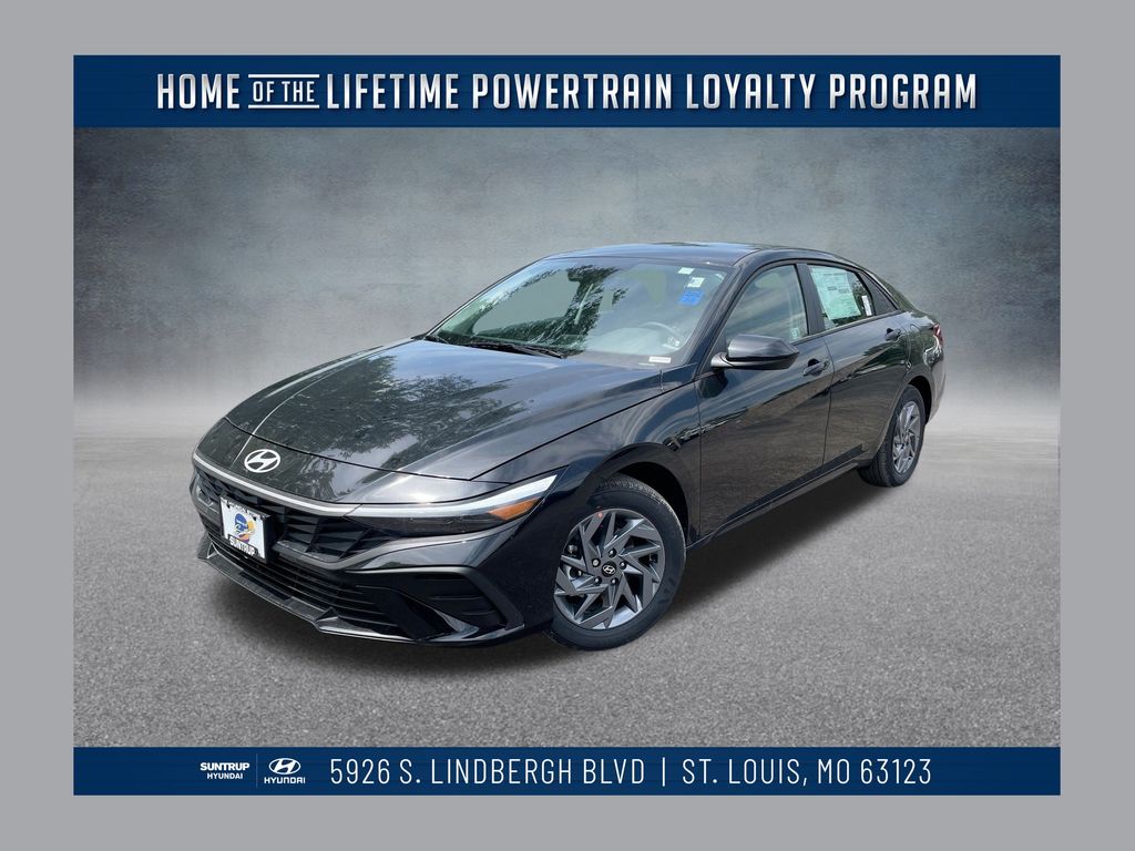 2025 Hyundai Elantra Blue's photo