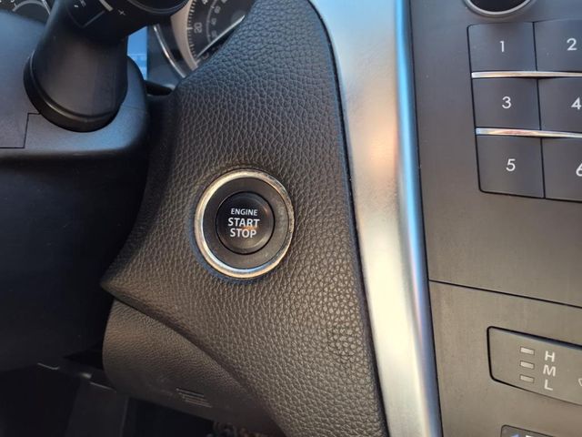 2010 Suzuki Kizashi photo 25