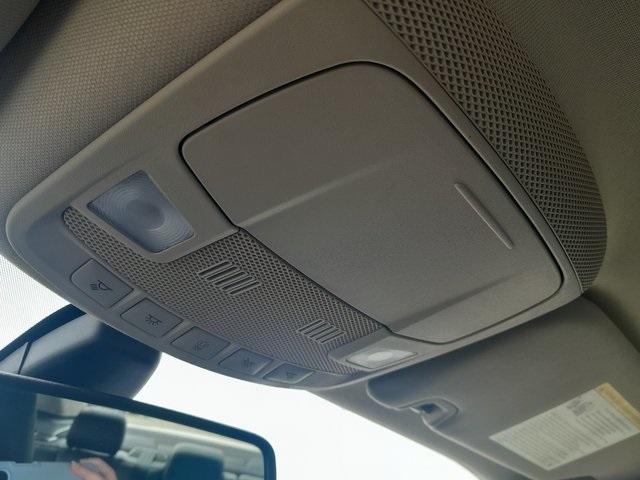 2019 Ford Fusion Energi Titanium photo 30