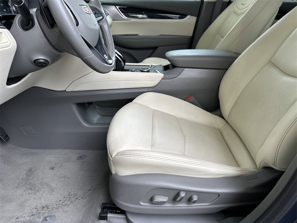 2024 Cadillac XT6 Premium Luxury photo 11