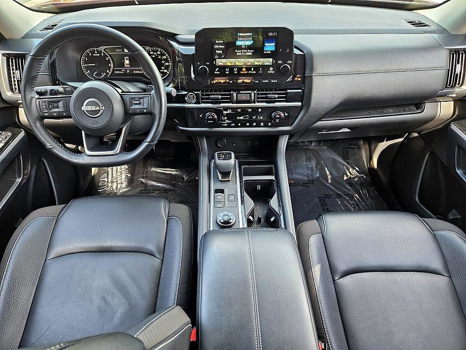 2023 Nissan Pathfinder SL photo 10