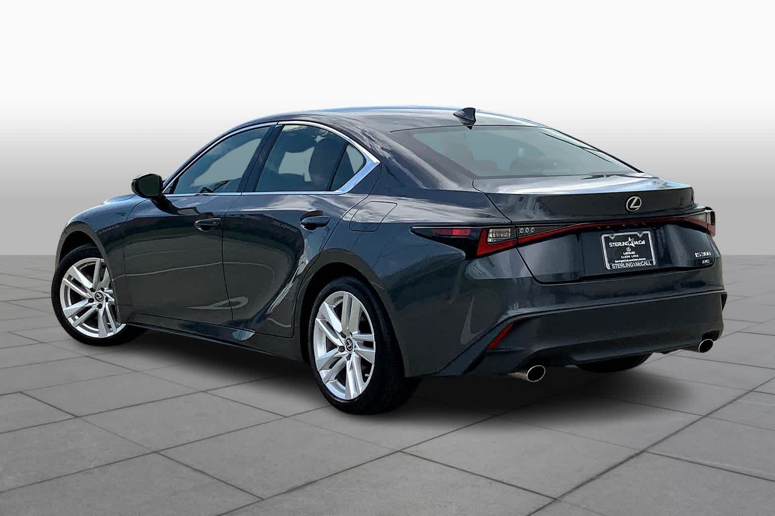 2021 Lexus IS 300 photo 10