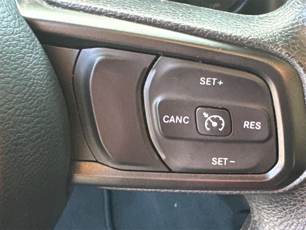 2022 Jeep Gladiator Sport photo 24