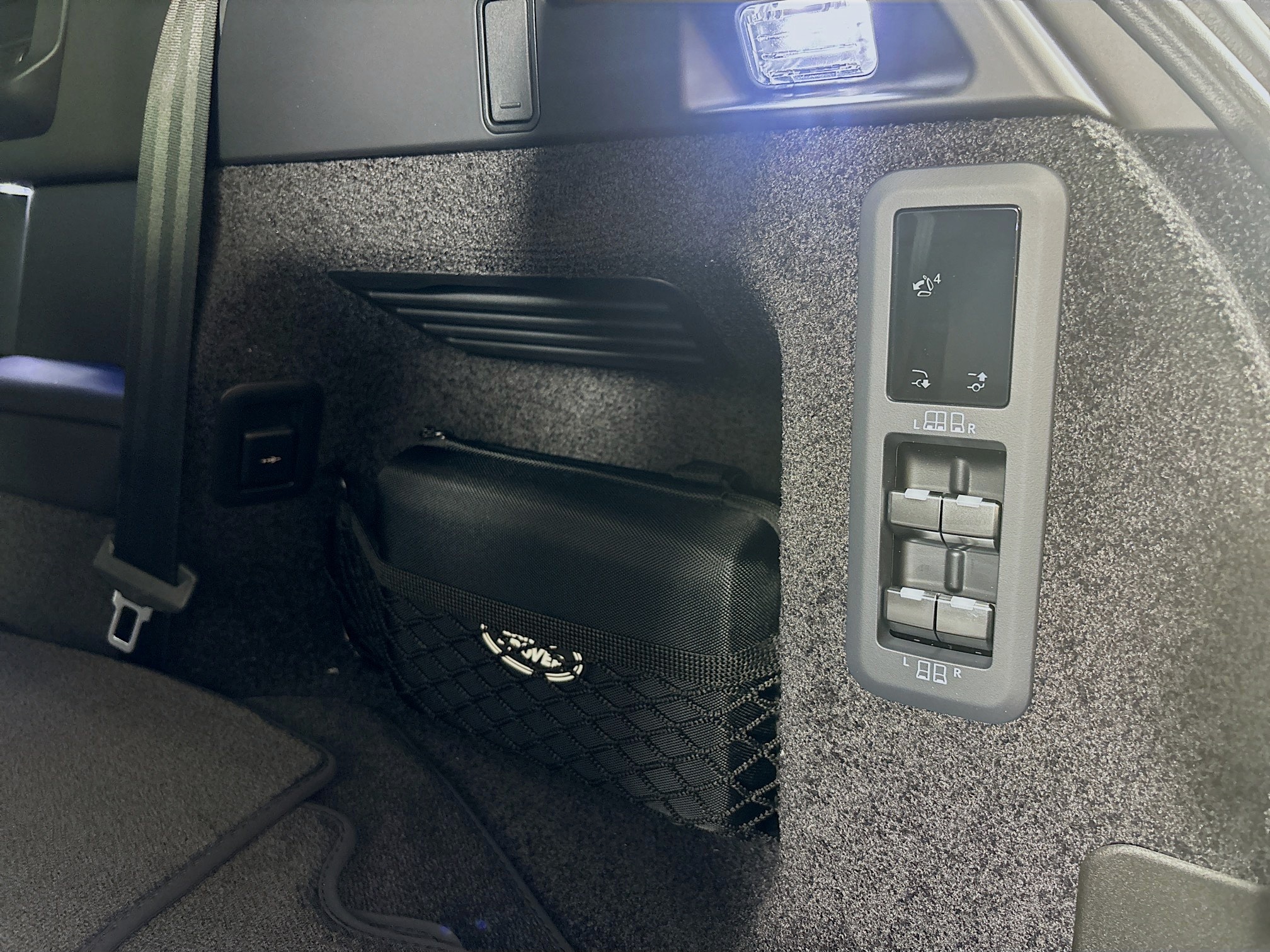 2025 Land Rover Range Rover SE photo 20