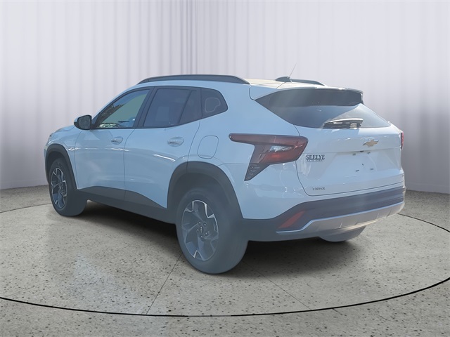 2024 Chevrolet Trax LT photo 3