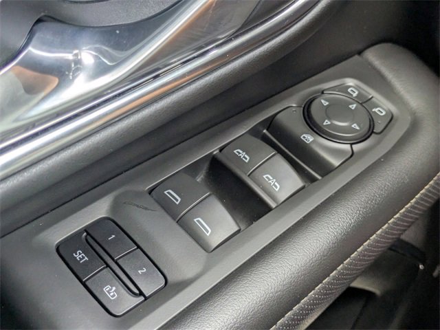 2023 Gmc Yukon XL SLT photo 29