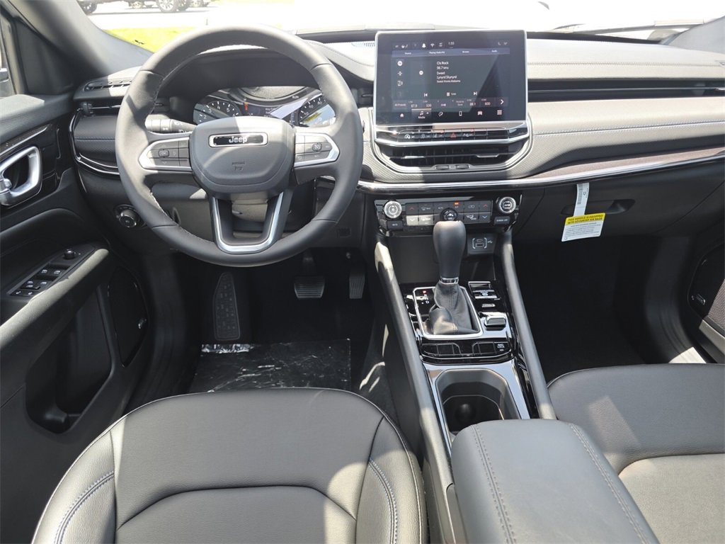 2025 Jeep Compass Limited photo 10