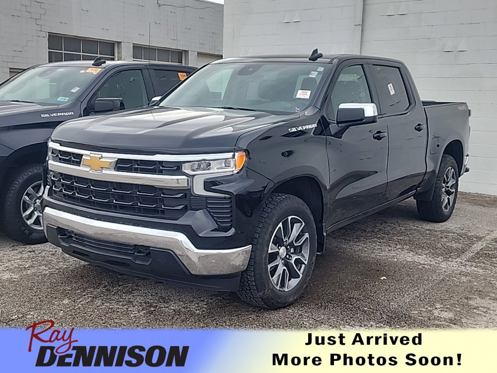 2024 Chevrolet Silverado 1500 LT's photo