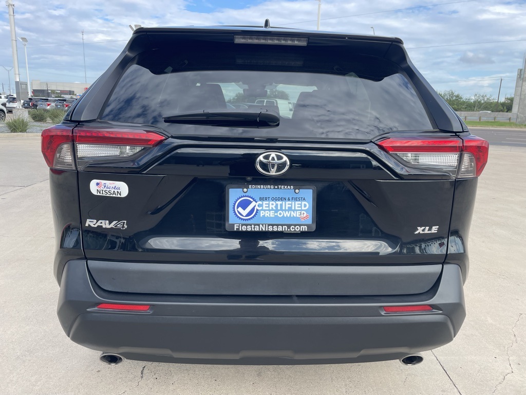 2024 Toyota RAV4 XLE Premium photo 4