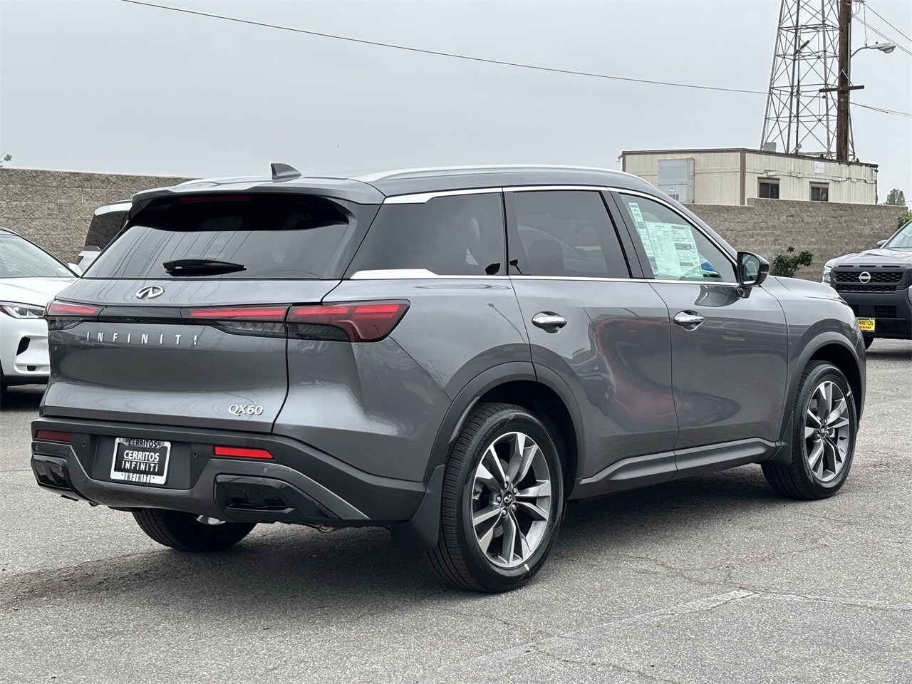 2025 Infiniti QX60 Luxe photo 4