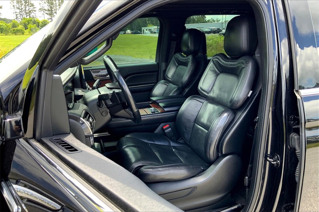 2020 Lincoln Navigator Reserve photo 25