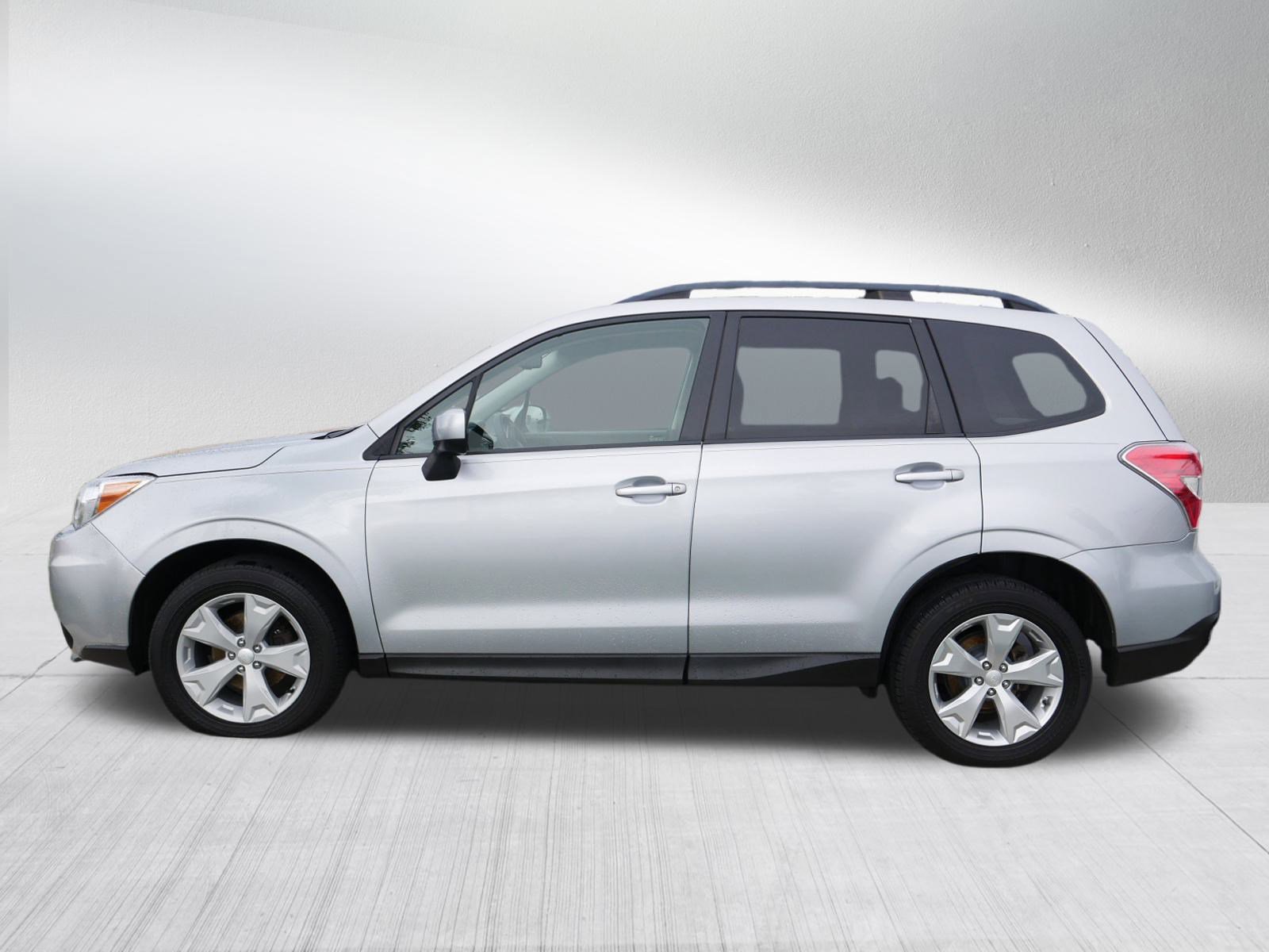 2014 Subaru Forester 2.5i Premium photo 4