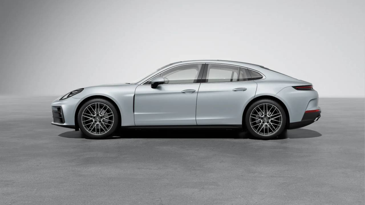 2026 Porsche Panamera 4 photo 2